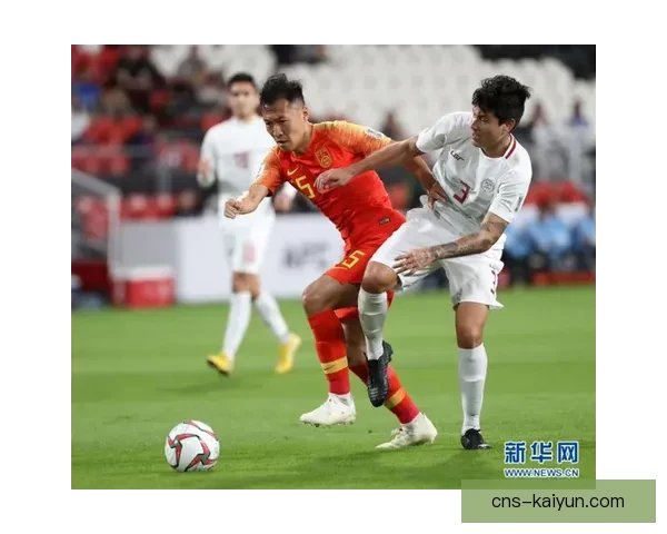 悉尼大学足球队以3比0战胜霍克斯伯里城豪取胜利