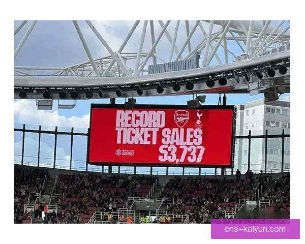 阿森纳女足精彩表现5-2大胜热刺女足稳居榜首